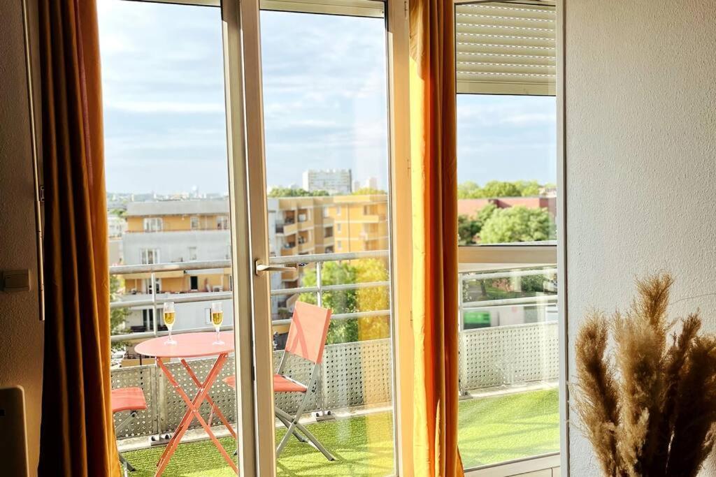 Penthouse De Standing: Vue Paris- 10Min De L'Aeroport Orly - Parking Gratuit Apartment ภายนอก รูปภาพ