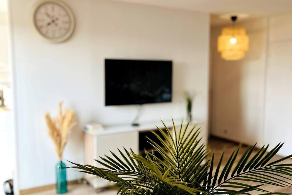 Penthouse De Standing: Vue Paris- 10Min De L'Aeroport Orly - Parking Gratuit Apartment ภายนอก รูปภาพ